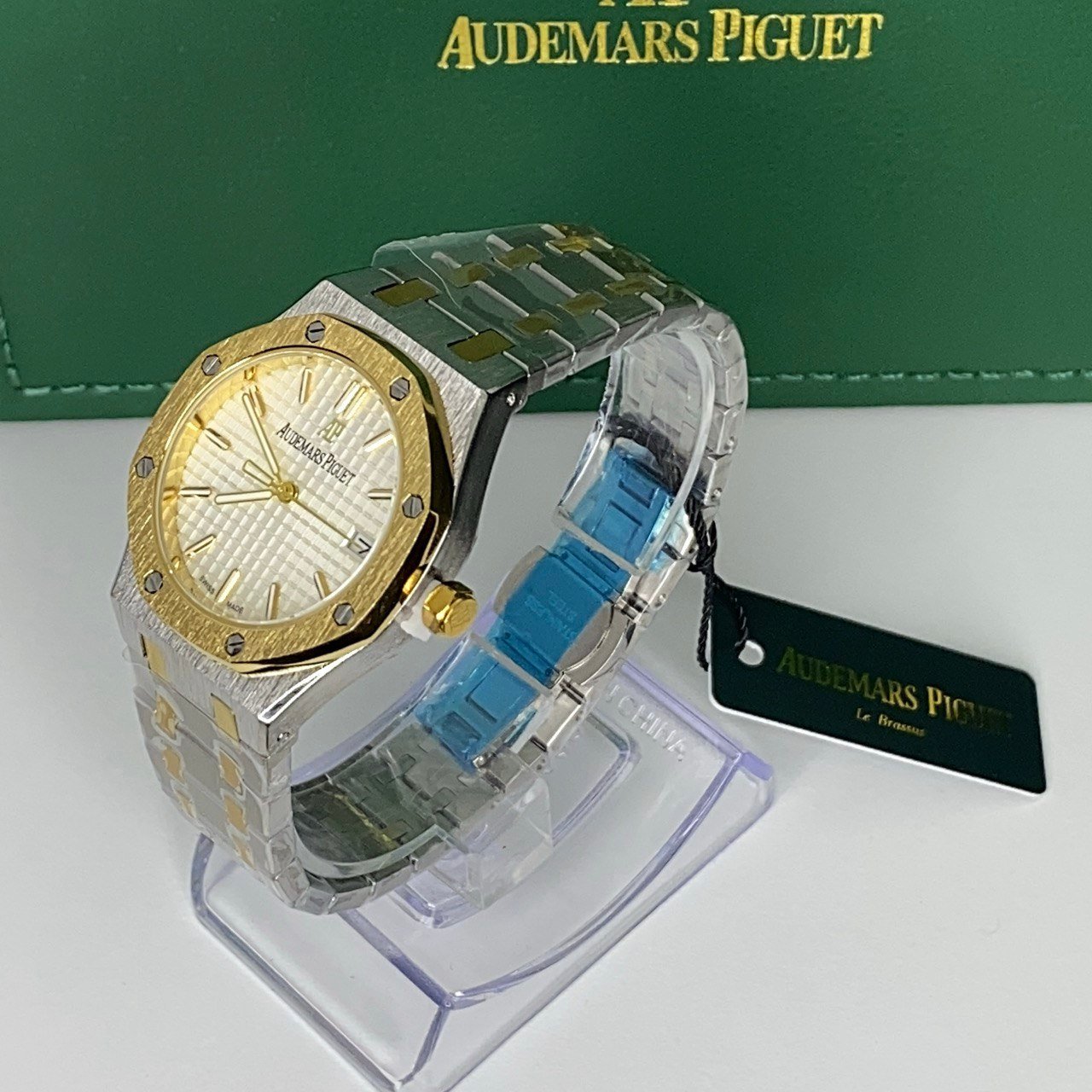 AUDEMARS PIGUET QUARTIER DORE -BLANC